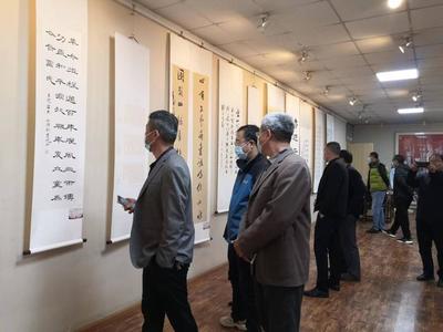 后勤管理處組織參觀廉潔主題書畫展活動