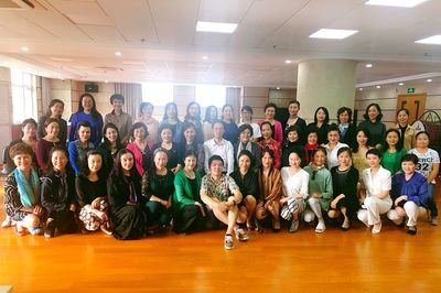 上海海派旗袍文化促進會合唱團重組復排,首次亮相第十一屆“文化中國論壇”藝術雅集